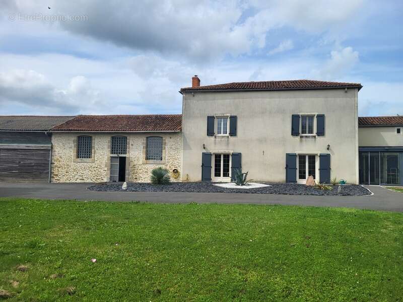 Maison à AIRVAULT