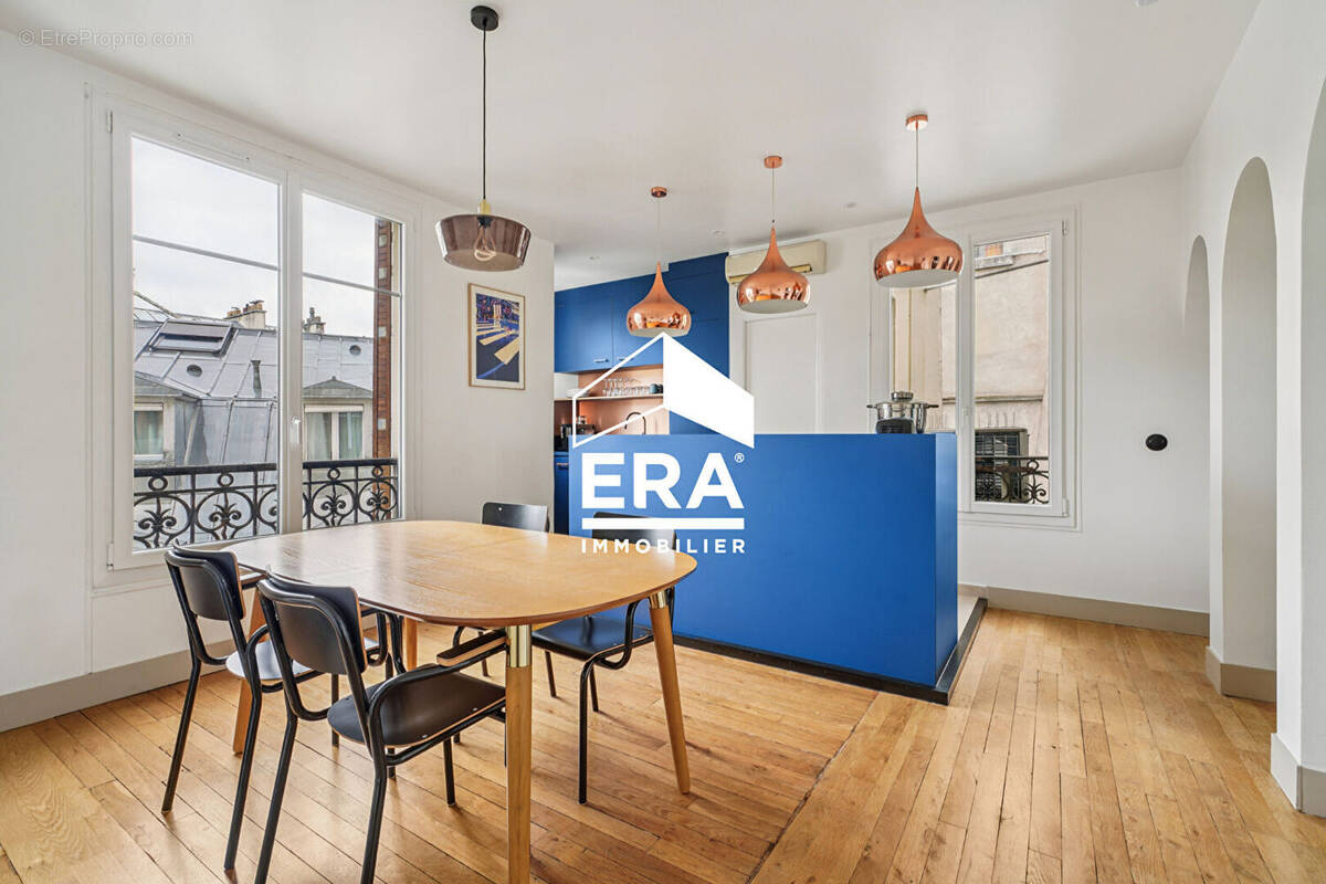 Appartement à PARIS-3E