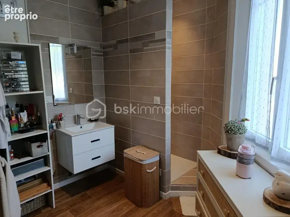 Disponible dès maintenant : Belle maison de 116m² avec annexe habitable de 54m², garage et double terrasse à Lisieux NORD - photo 6