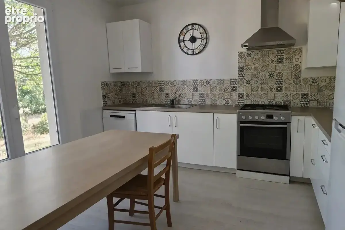 Maison familiale de 215 m² sur terrain de 2 080 m² - photo 6