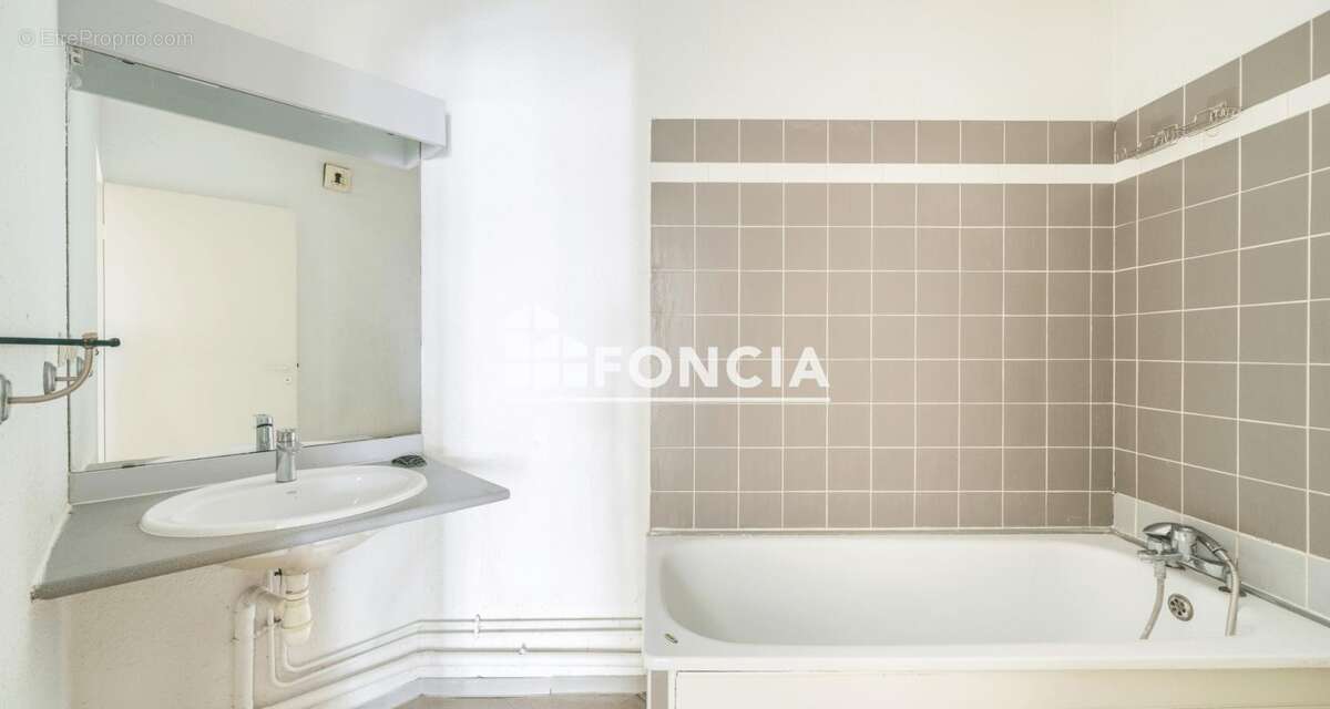 Exclusif montpellier centre antigone superbe 2 pieces de 50 m2 hab - photo 10
