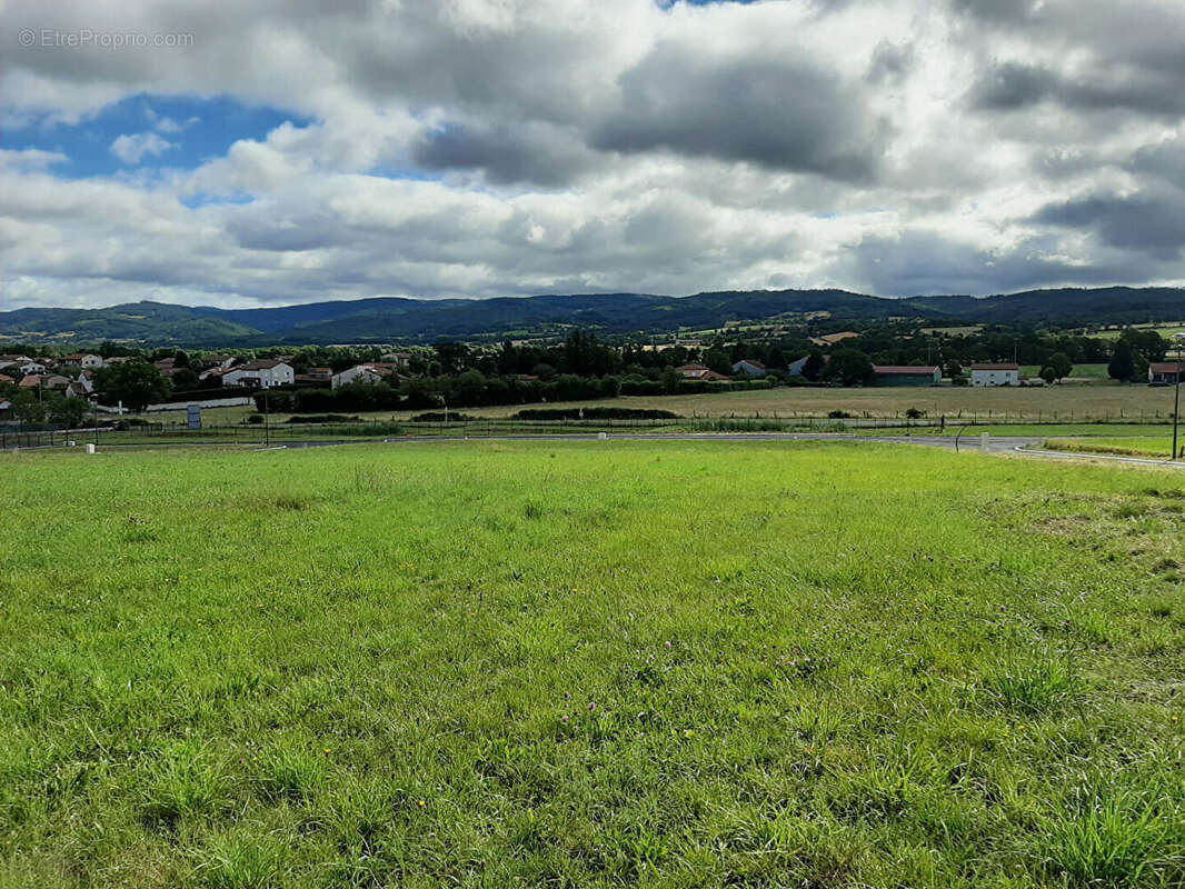 Maison à PAULHAGUET
