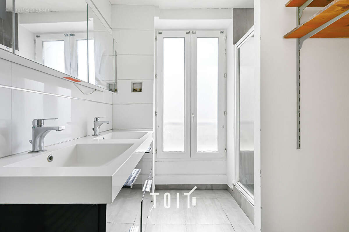 Appartement à PARIS-14E