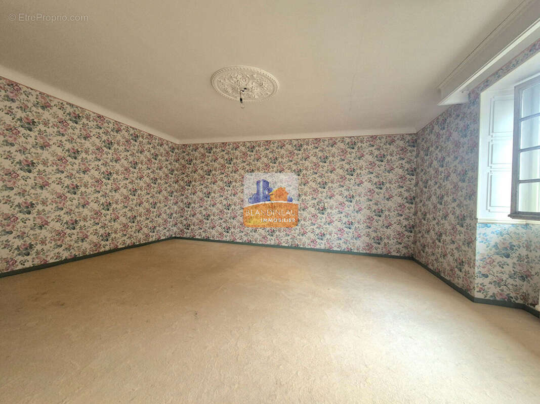 Maison à BOUGUENAIS