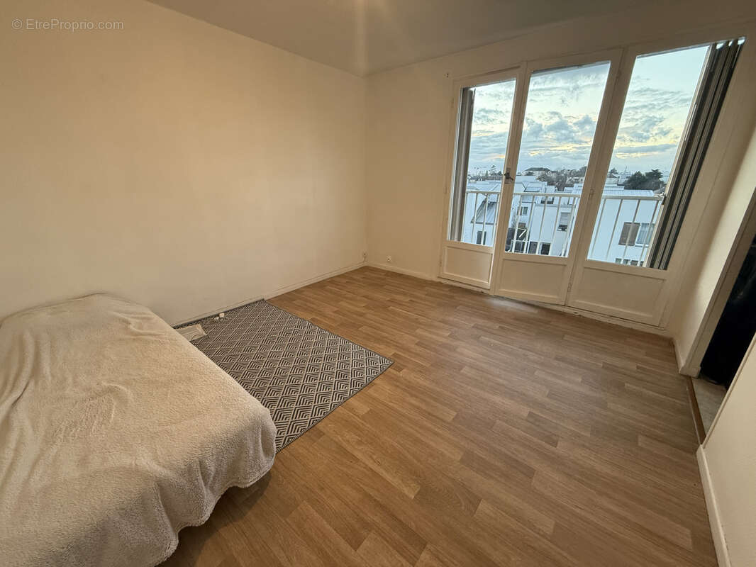 Appartement à SAINT-JEAN-DE-BRAYE