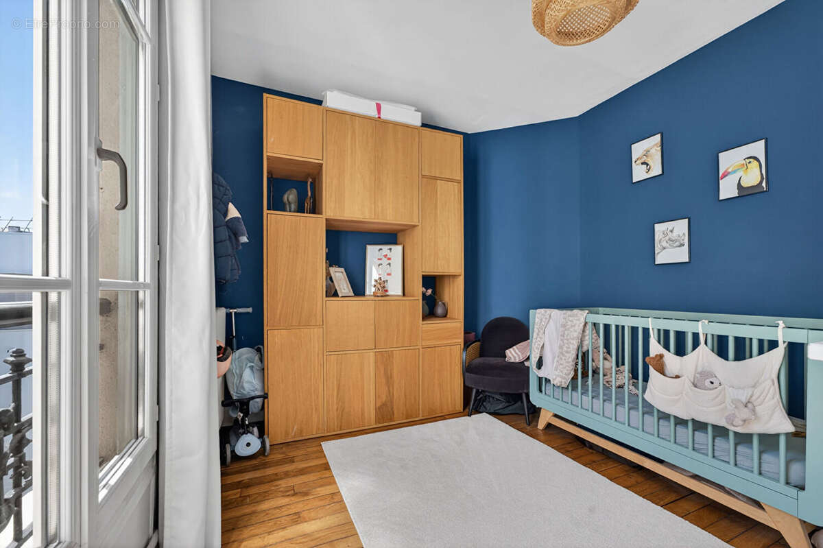Appartement à PARIS-19E