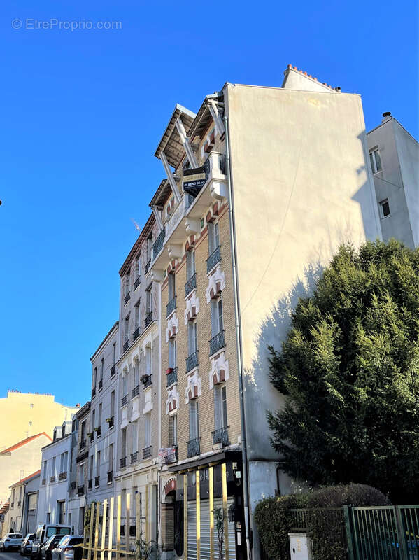 Appartement à LES LILAS