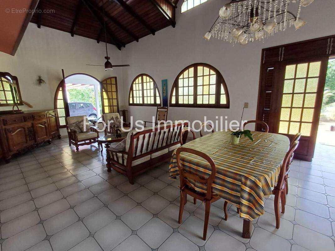 Maison à SAINTE-ANNE