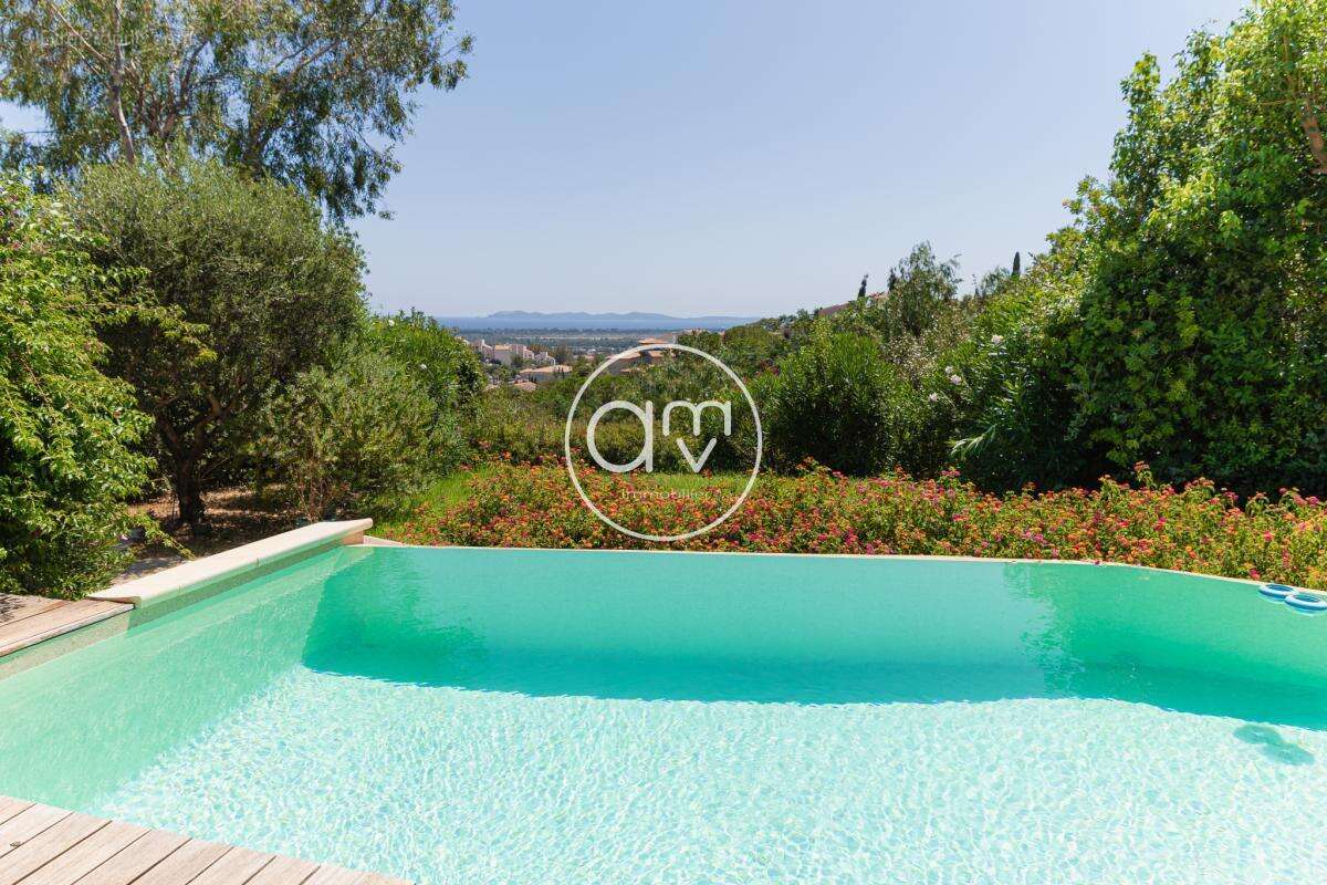 Hyères   les hauteurs - villa 130m2 - vue mer - piscine - do - photo 4