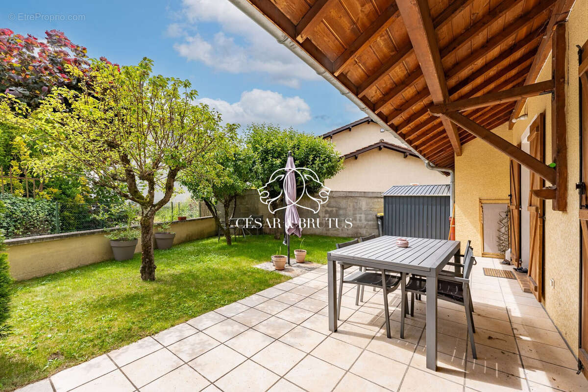 Maison à VILLARS-LES-DOMBES