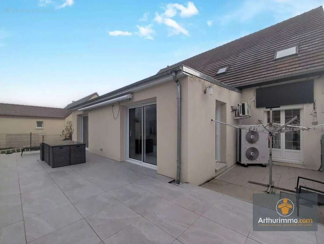 Maison à SAINT-LEGER-AUX-BOIS