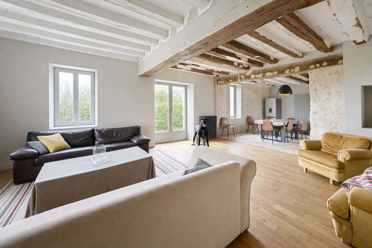 Maison à SAINT-OUEN-EN-CHAMPAGNE