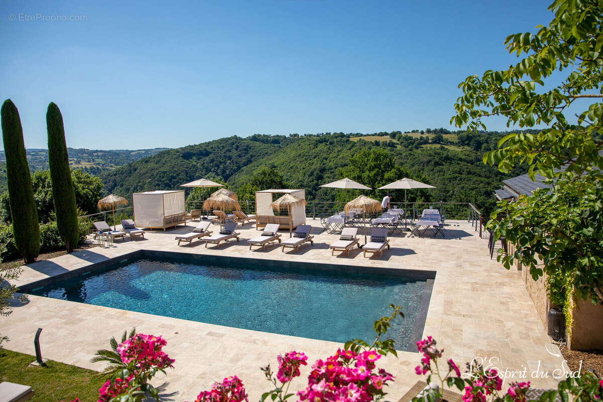 Maison à VILLEFRANCHE-DE-ROUERGUE