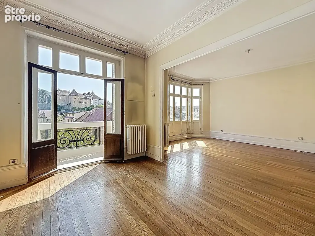 T4 de 93 m², vue magnifique sur le château! - photo 2