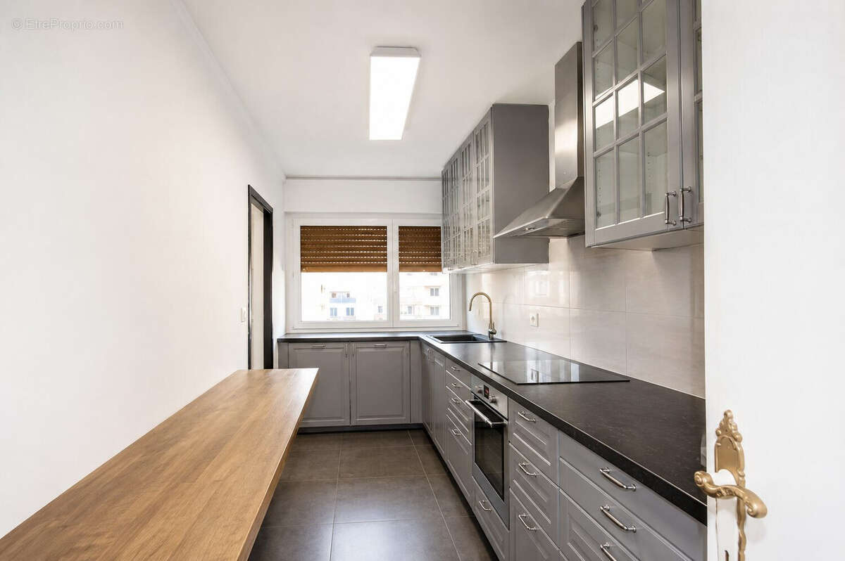 Appartement 111 m² à Marseille-6e  - photo 4