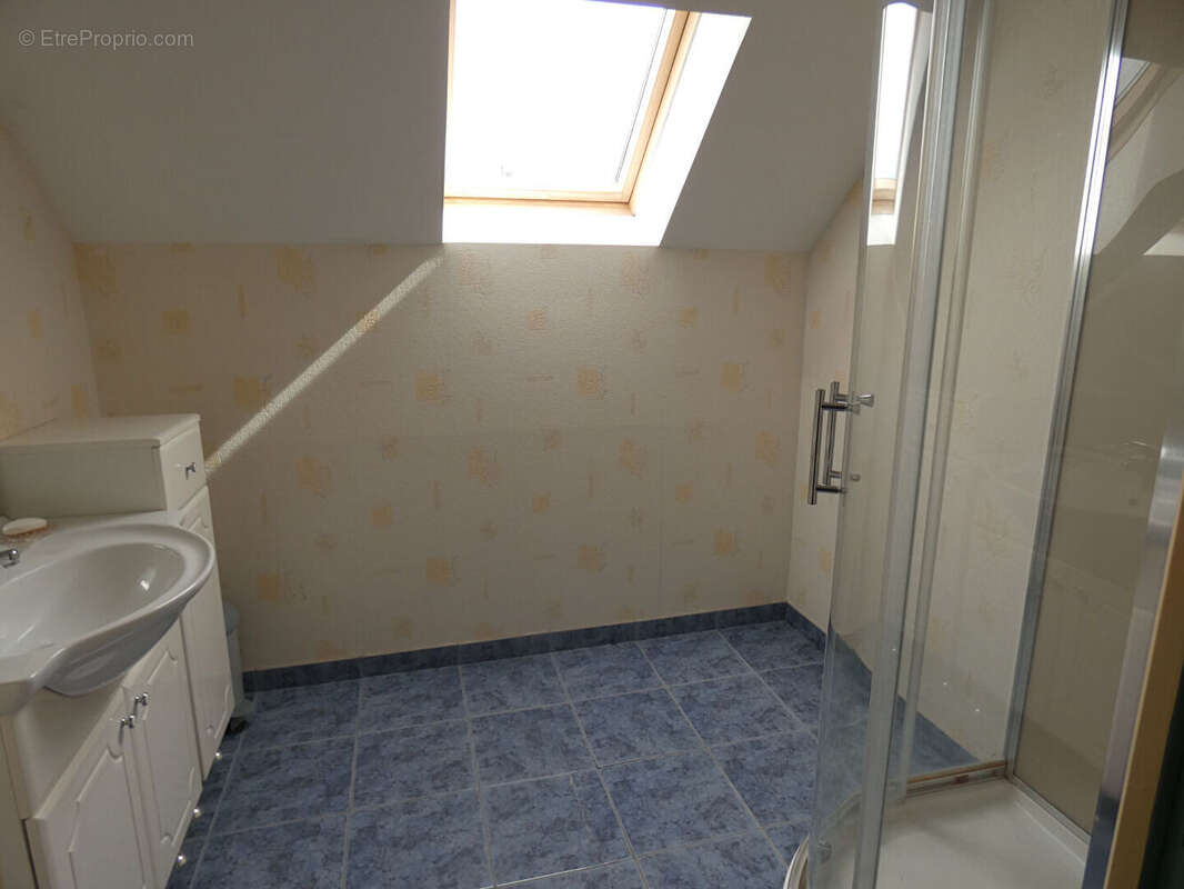 Maison à MOULINS-SUR-YEVRE