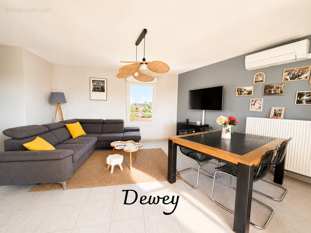 Appartement 78 m² à Rillieux-La-Pape  - photo 1