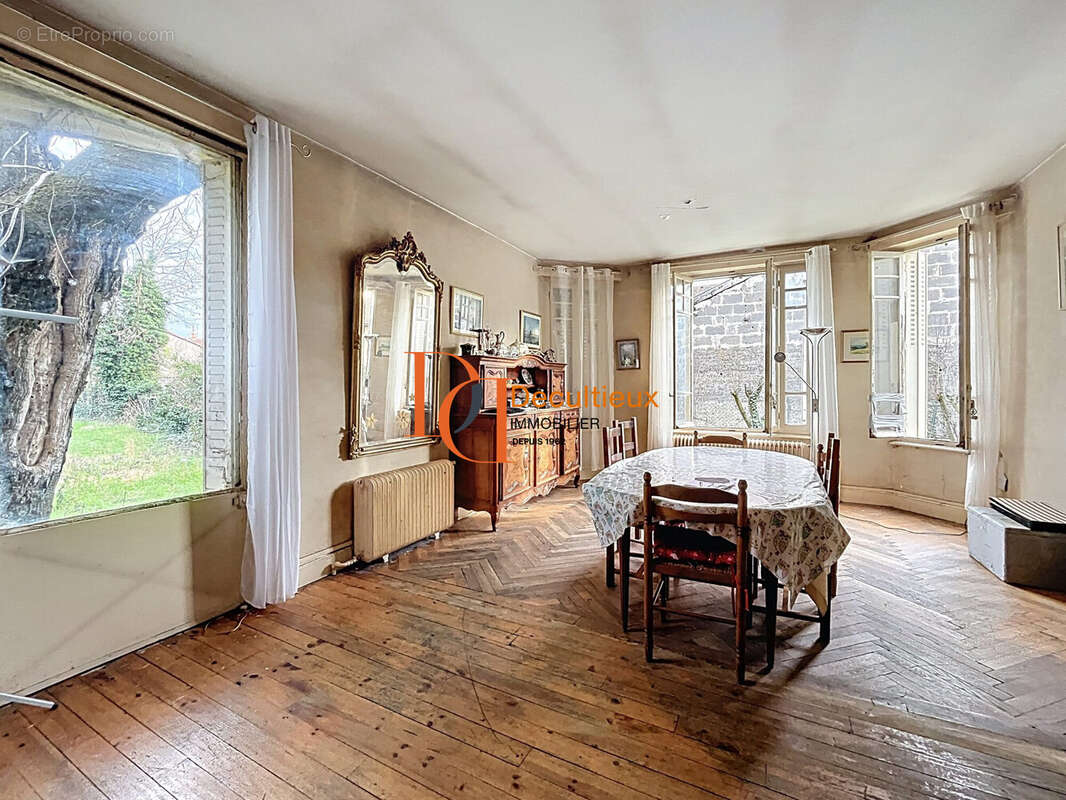 Maison à VILLEURBANNE