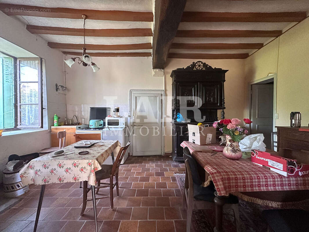 Maison de bourg au calme à rénover - B15276 - photo 5
