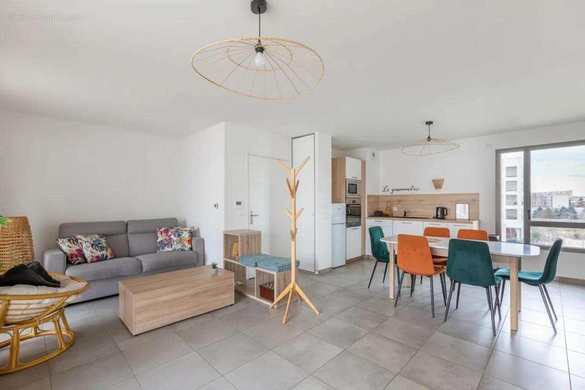Appartement à BRON