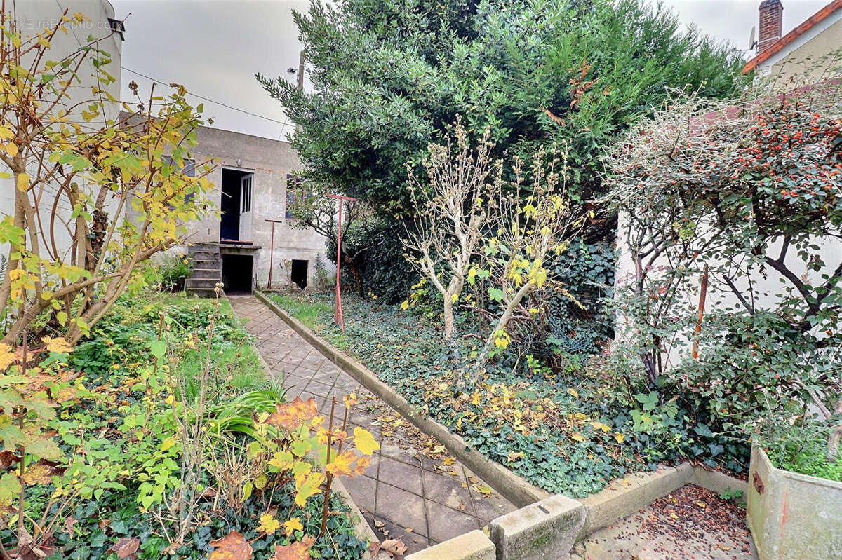 Maison à VITRY-SUR-SEINE