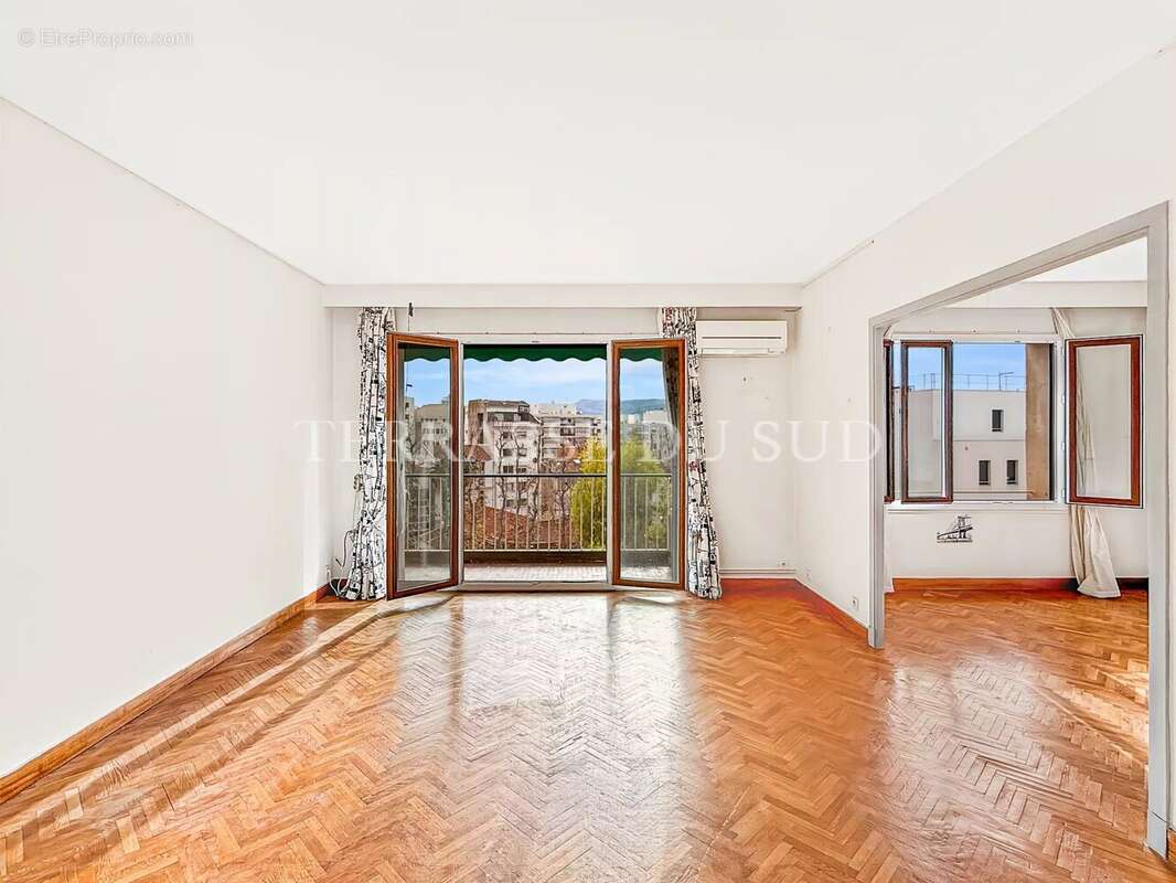 Appartement à MARSEILLE-8E