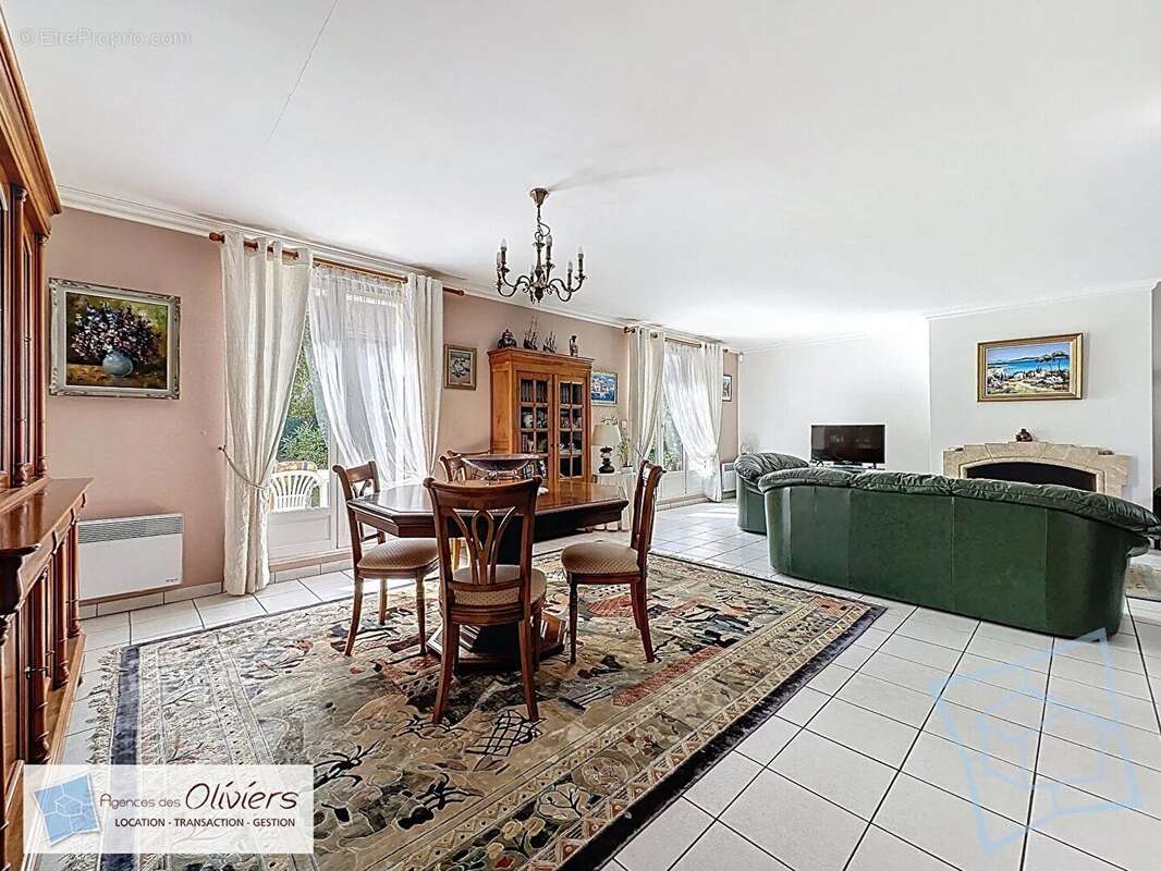 Maison Guyancourt  7 pièce(s) 164m2 - photo 3