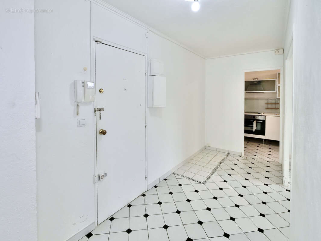 Appartement à VAUX-LE-PENIL