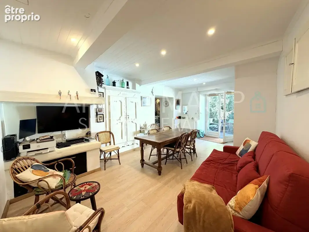 Maison en pierres avec atelier dans village tranquil prise - photo 3