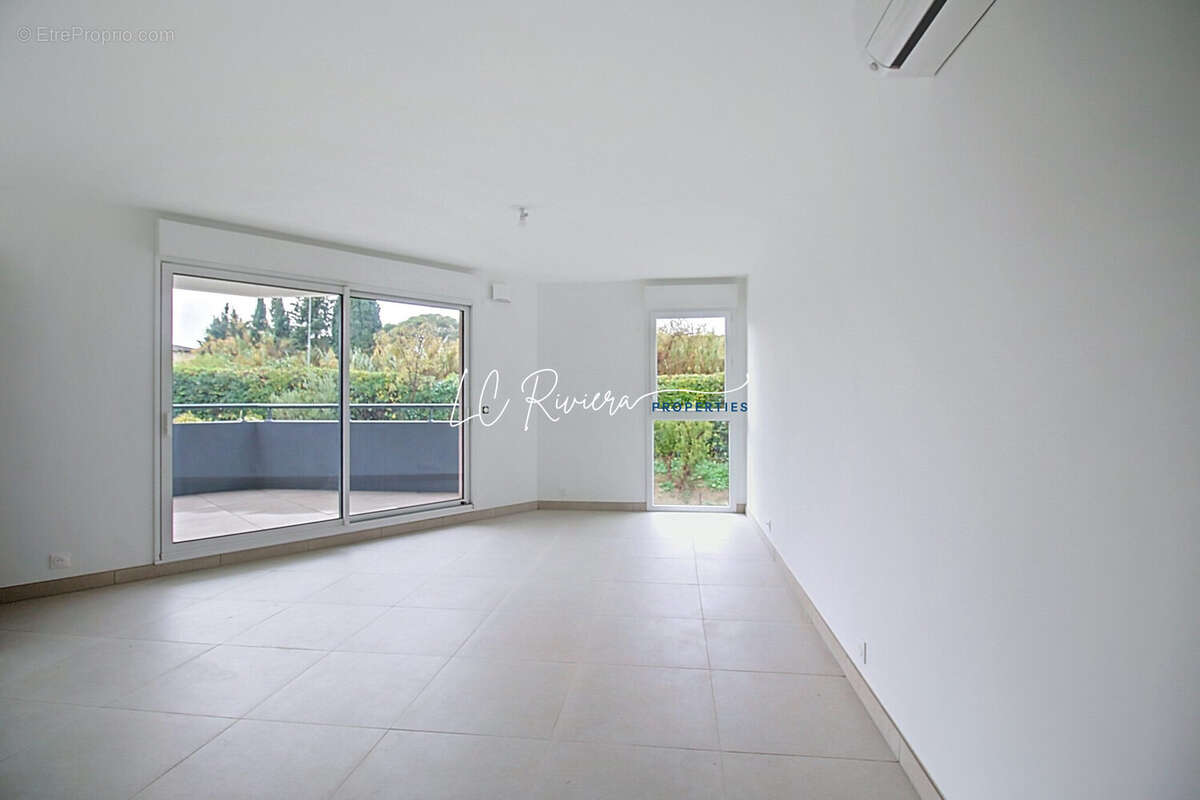 Appartement à FREJUS