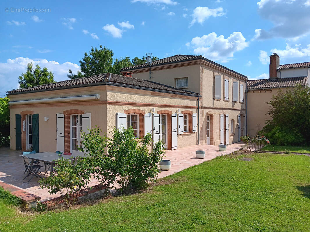 Maison à GRATENTOUR