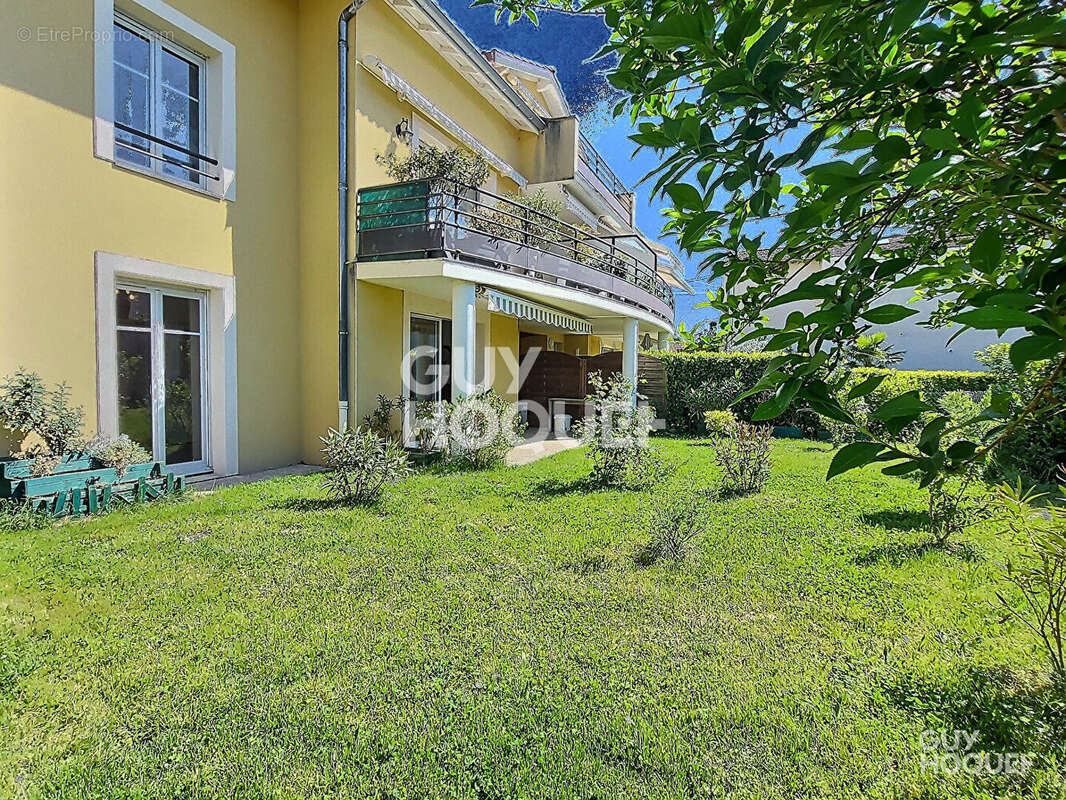 Appartement à CRAPONNE