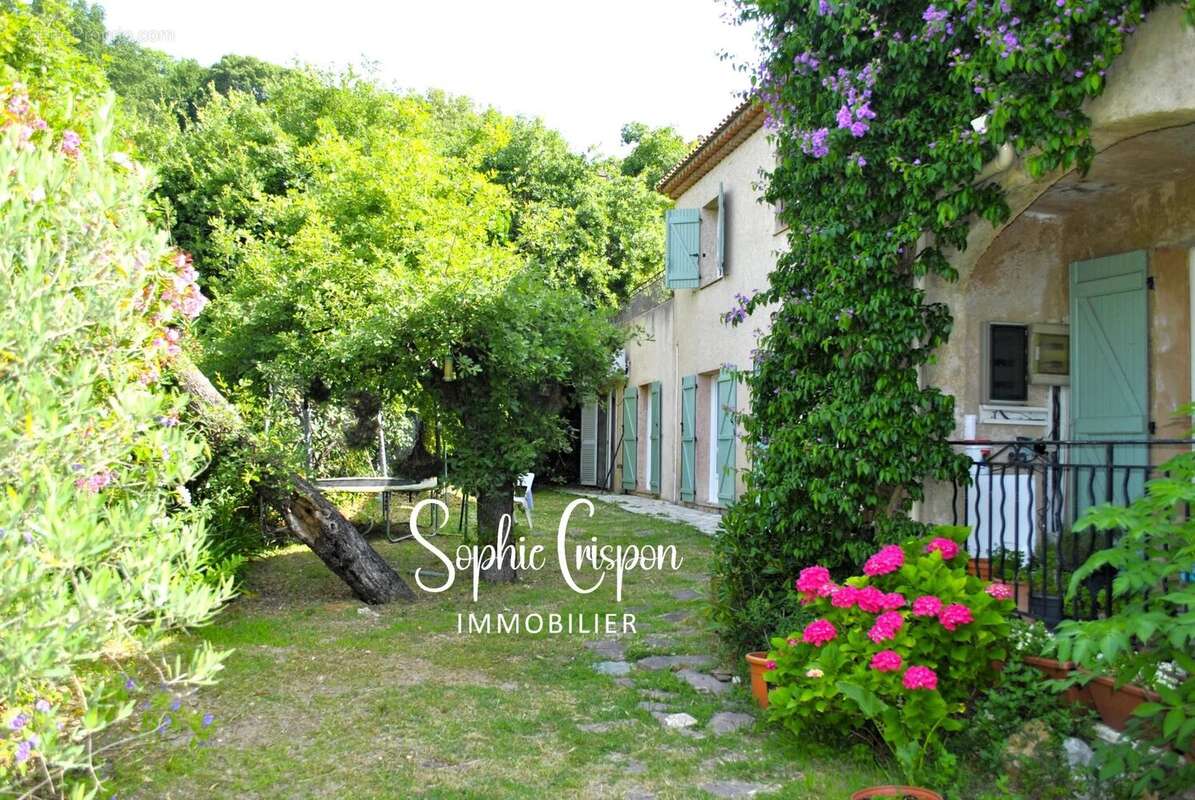 Maison à LES ADRETS-DE-L'ESTEREL