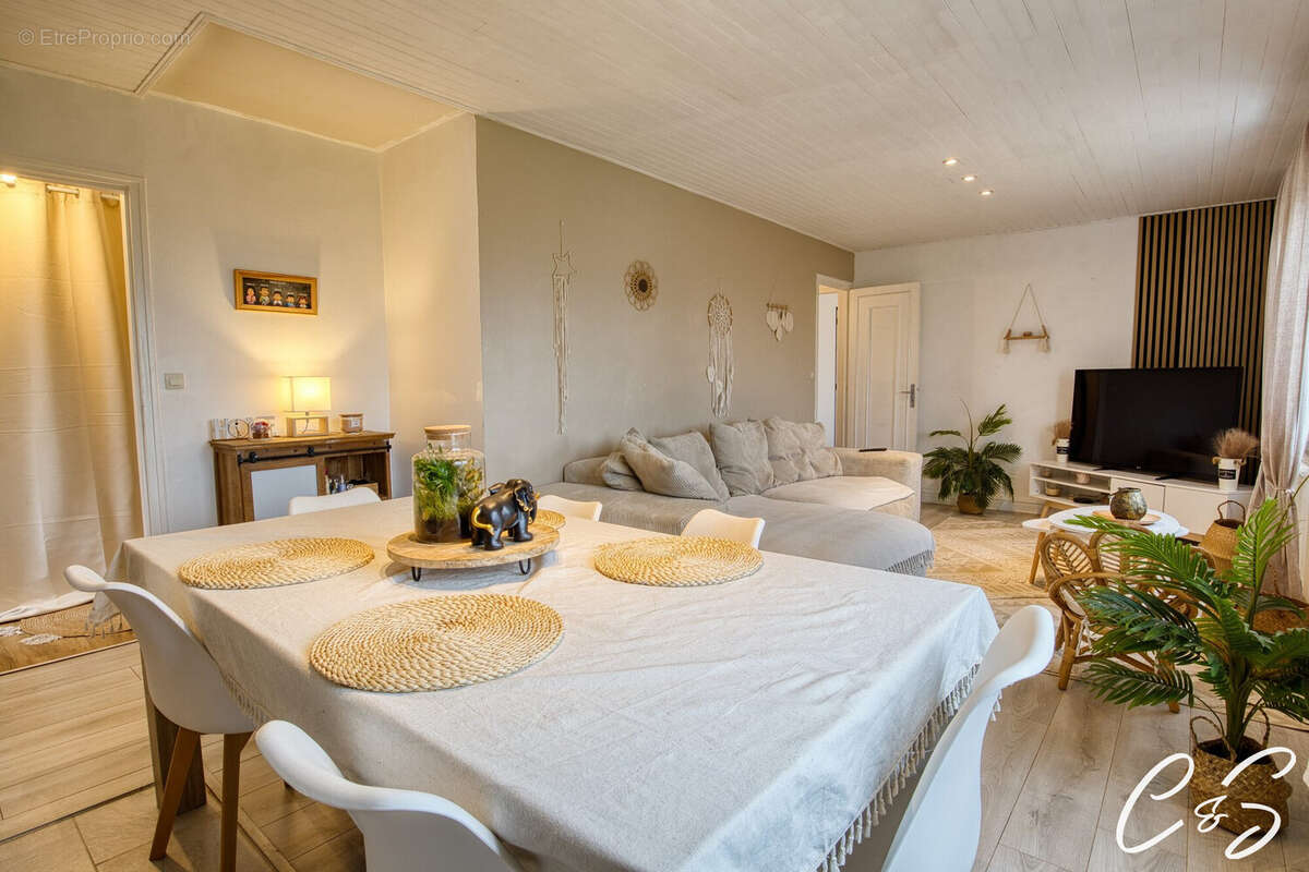 Maison à PLONEOUR-LANVERN