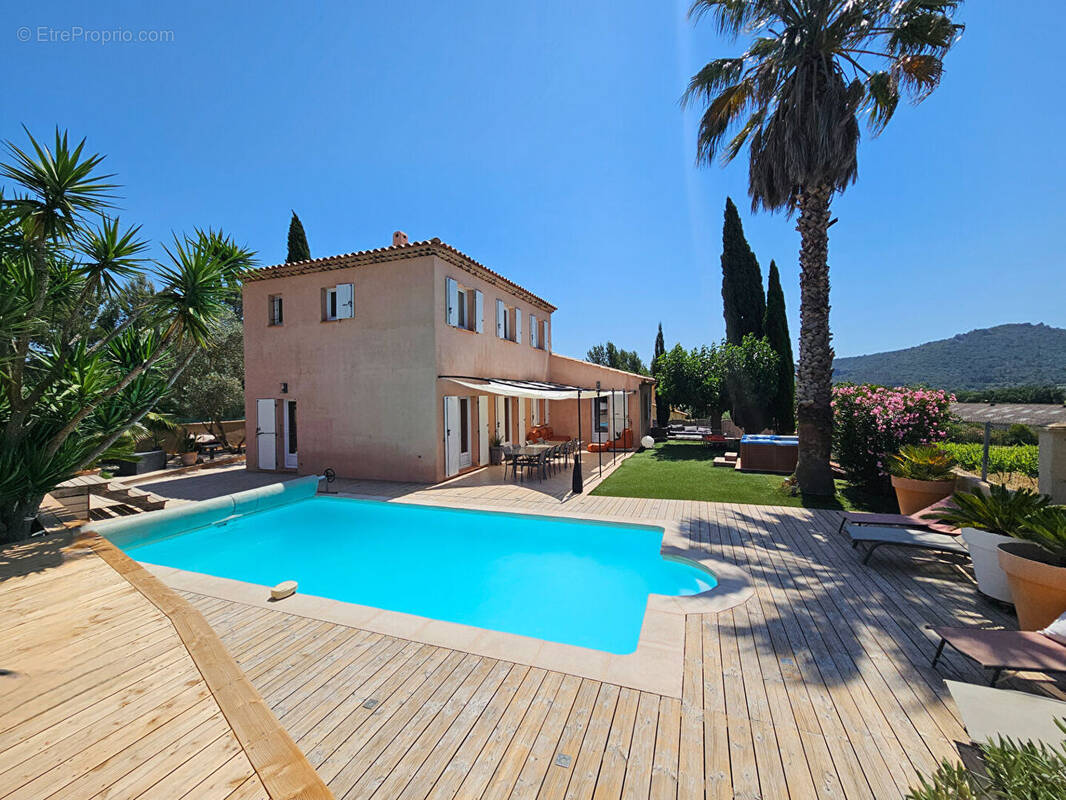 Maison à LA CRAU
