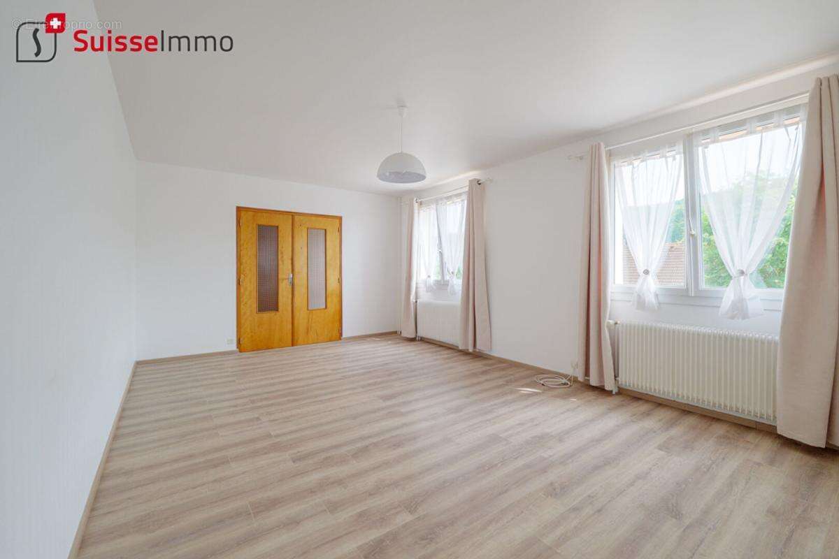 Maison 5 pièces 110 m2 - photo 5