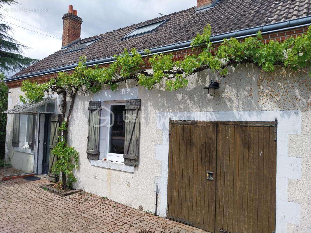 Maison à NEUVY-EN-SULLIAS