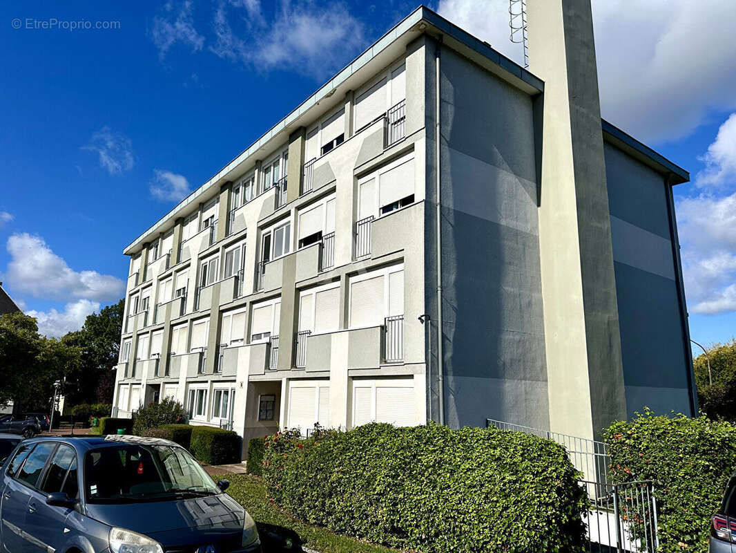 Appartement à CHILLY-MAZARIN