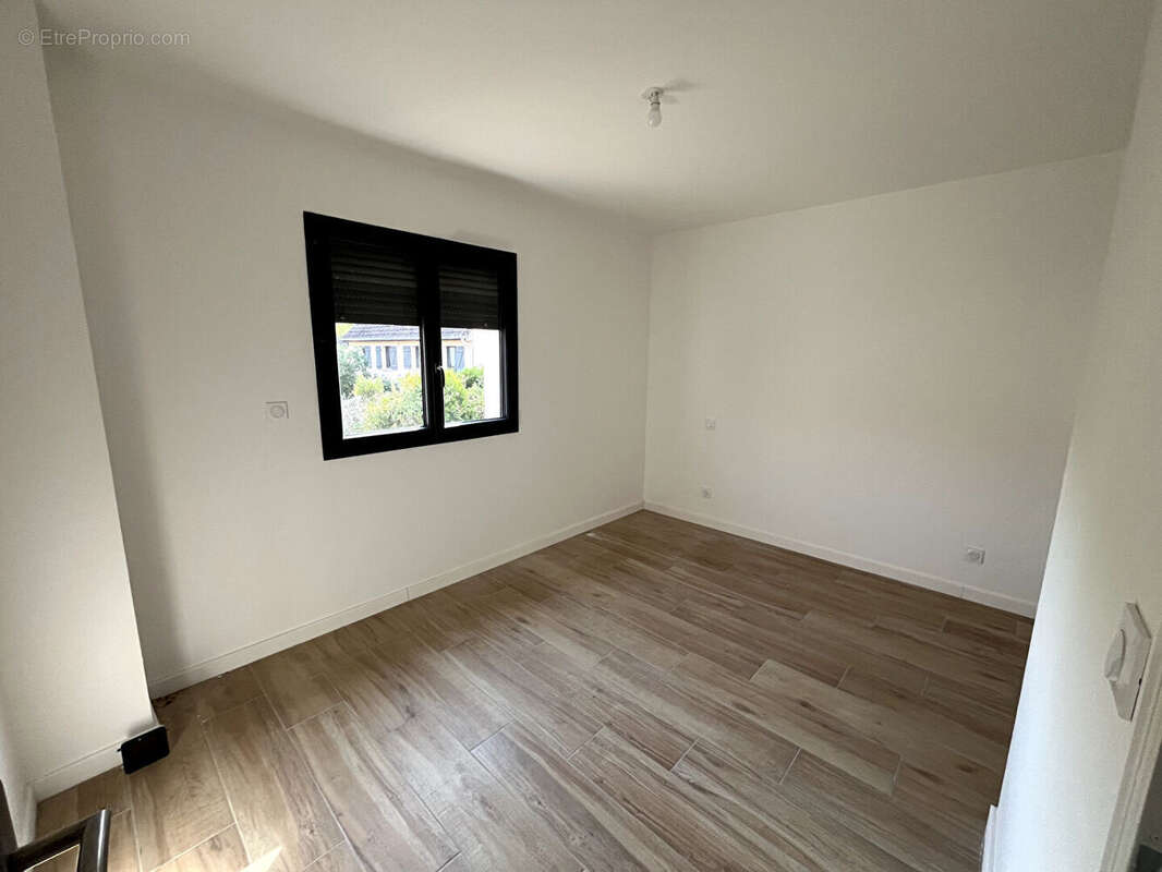 Maison Poncey Les Athee 5 pièce(s) 141 m2 - photo 6