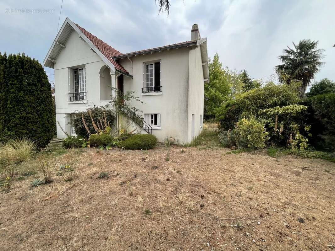 Maison à SAINT-SEBASTIEN-SUR-LOIRE