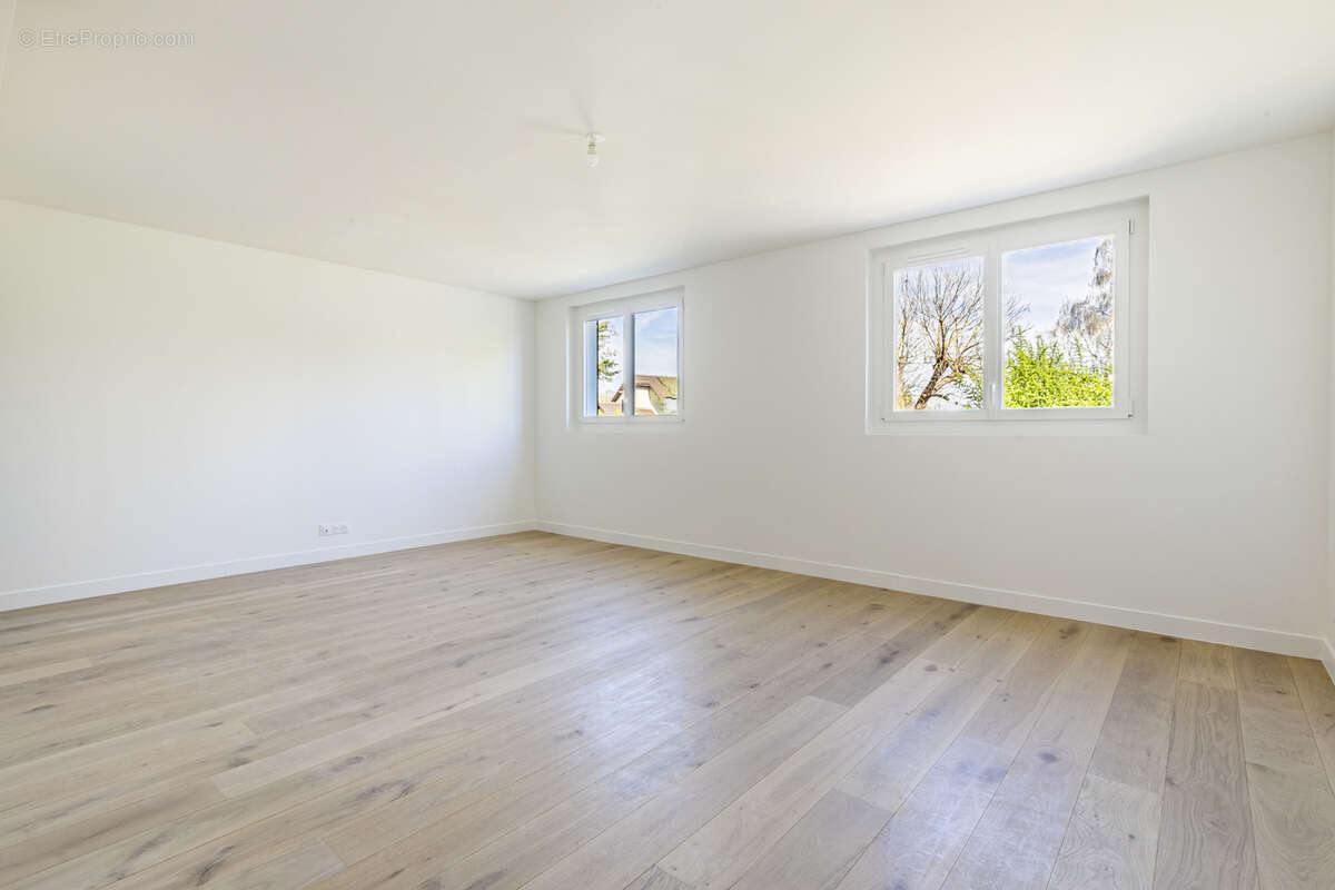 Maison à L'ETANG-LA-VILLE