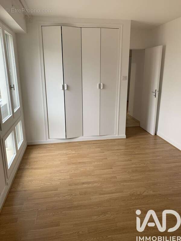 Photo 8 - Appartement à SAINT-REMY-LES-CHEVREUSE