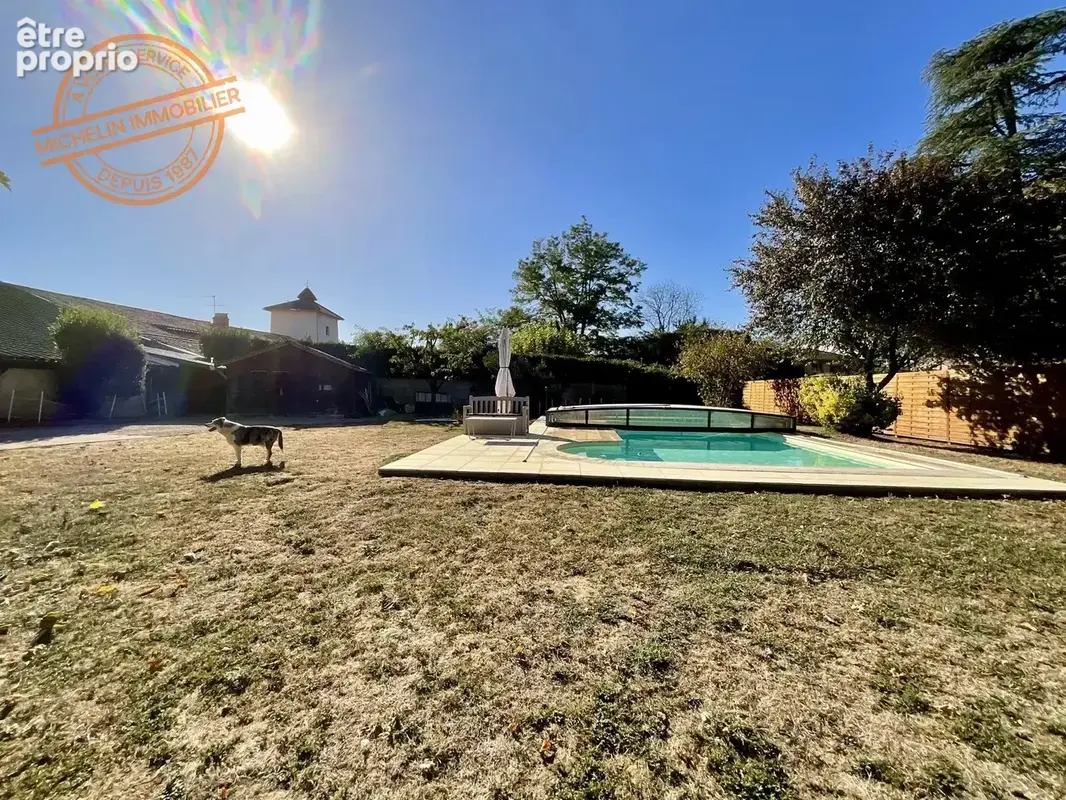 Maison 5 chambres - terrain avec piscine - photo 4
