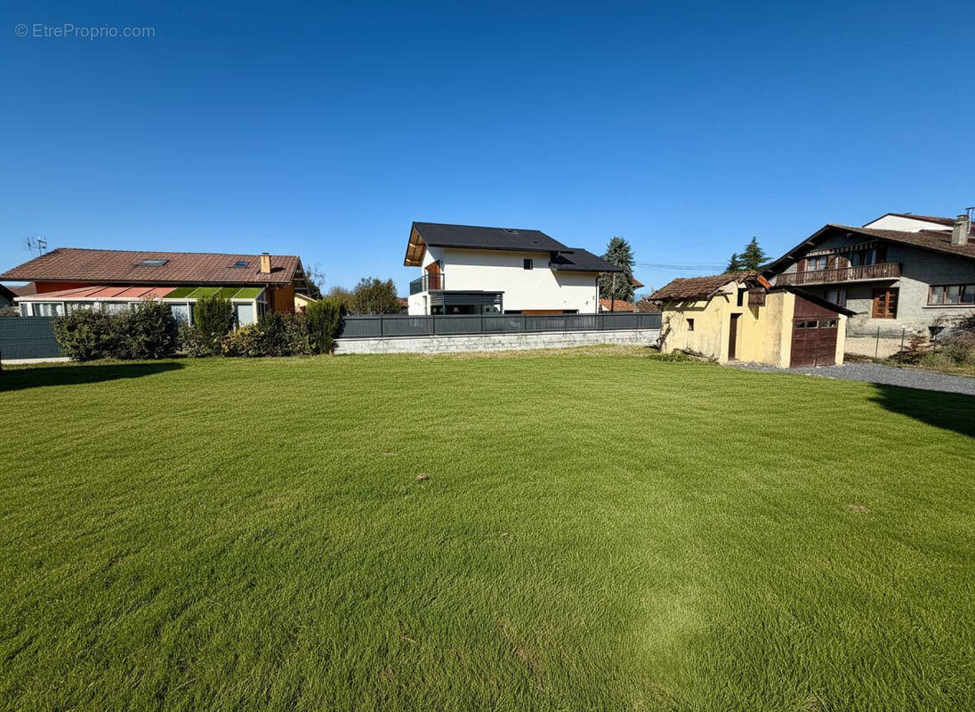 Terrain à SCIEZ
