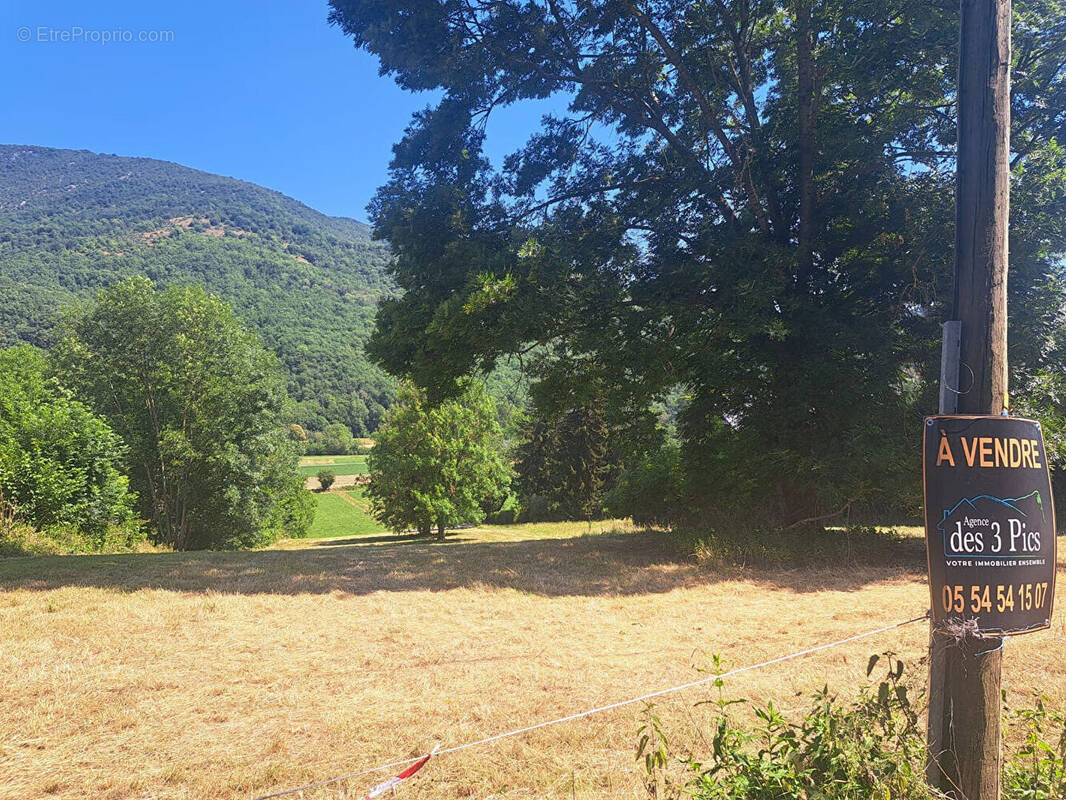 Terrain à CASTILLON-EN-COUSERANS