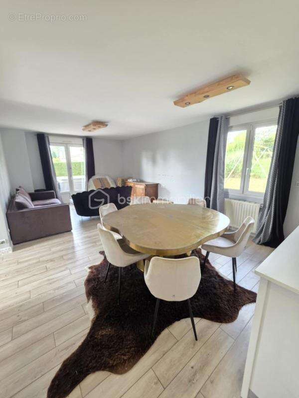 Maison à SAINTE-GAUBURGE-SAINTE-COLOMBE