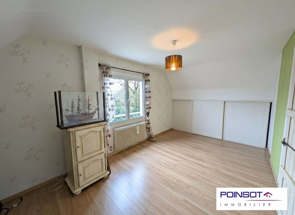 Maison à JUIGNE-SUR-LOIRE