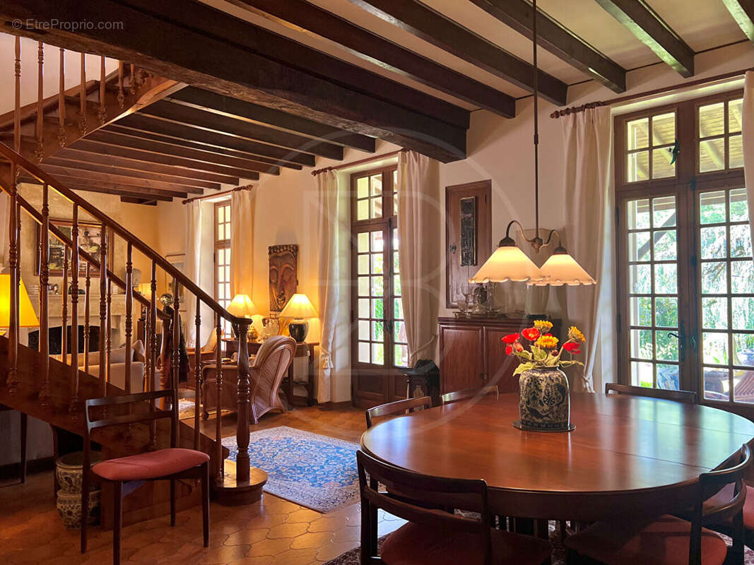 Maison à LAMOTHE-MONTRAVEL