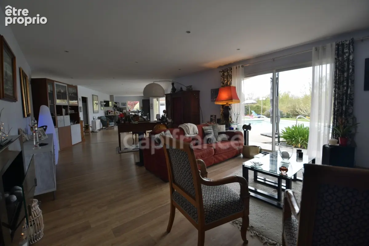 Villa de plain pied - 4 chambres - piscine - terrain de pétanque - garage - cadre naturel privilégié - photo 15