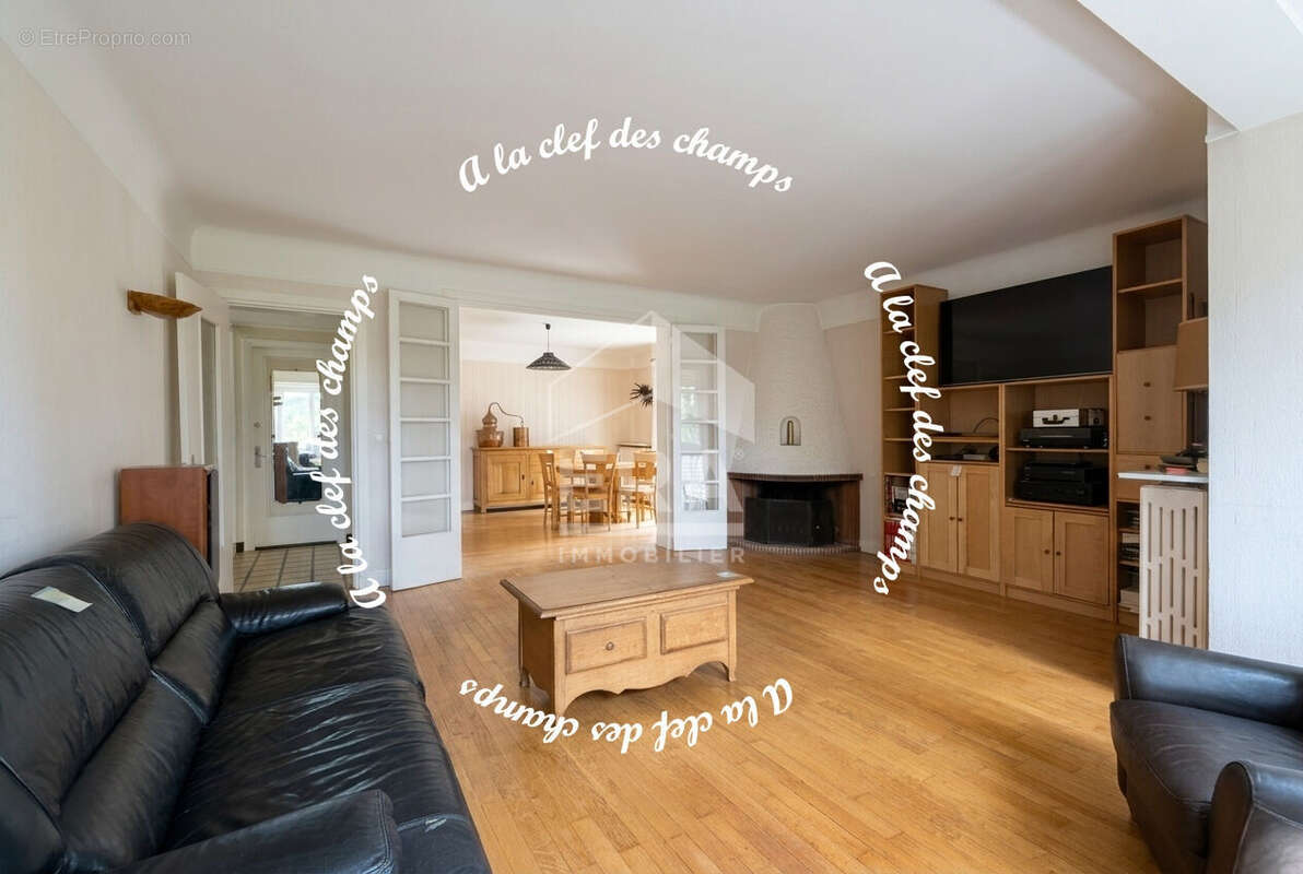 Maison à SAINT-REMY-LES-CHEVREUSE
